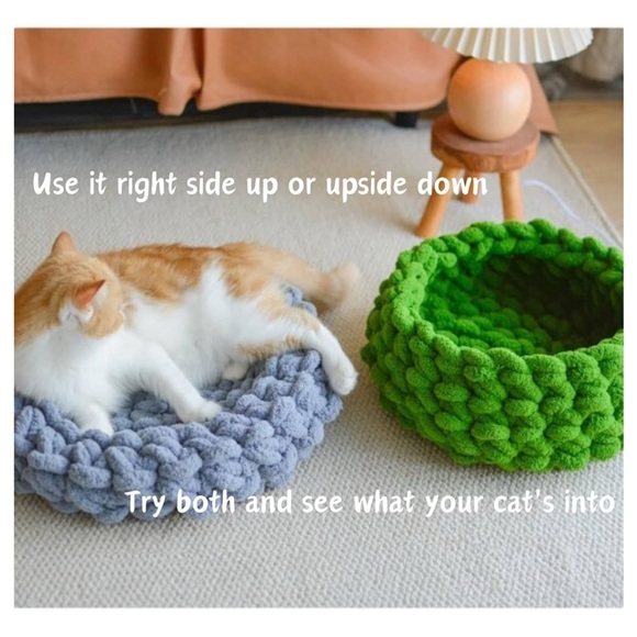 Chunky Knit Pet Bed in Cream - Picture 2 of 7